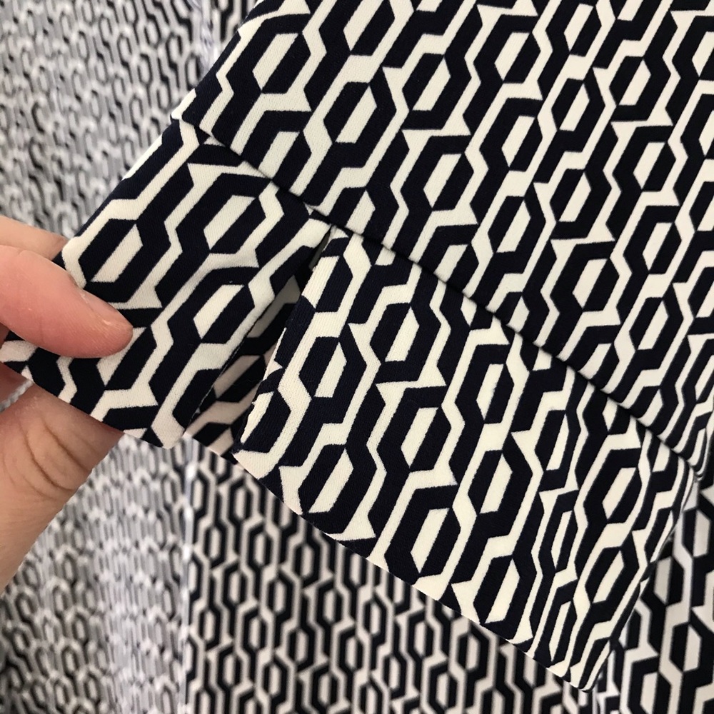 Laundry by Shelli Segal Geometric Shift Dress - Picture 5 of 7